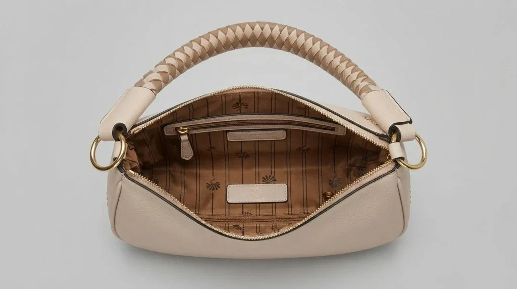 Bolsa Feminina Hobo Estruturada com Alça Trançada e Detalhes Dourados Modelo Brisa de Búzios