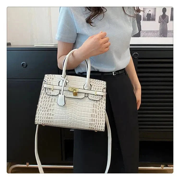 Bolsa Feminina em Couro PU Textura Croco Modelo Blinkin