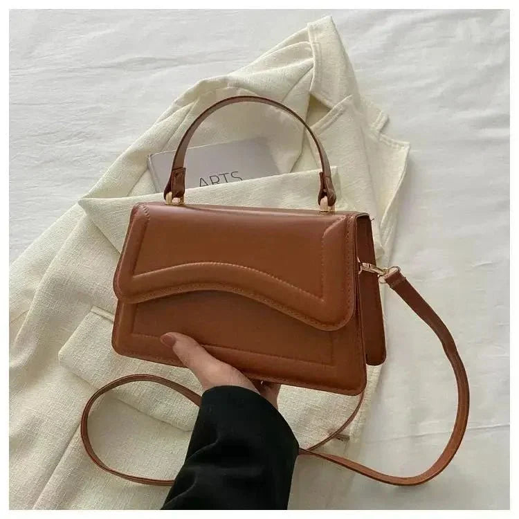 Bolso Bandolera Femenino con Diseño Estructurado Modelo Belle Époque
